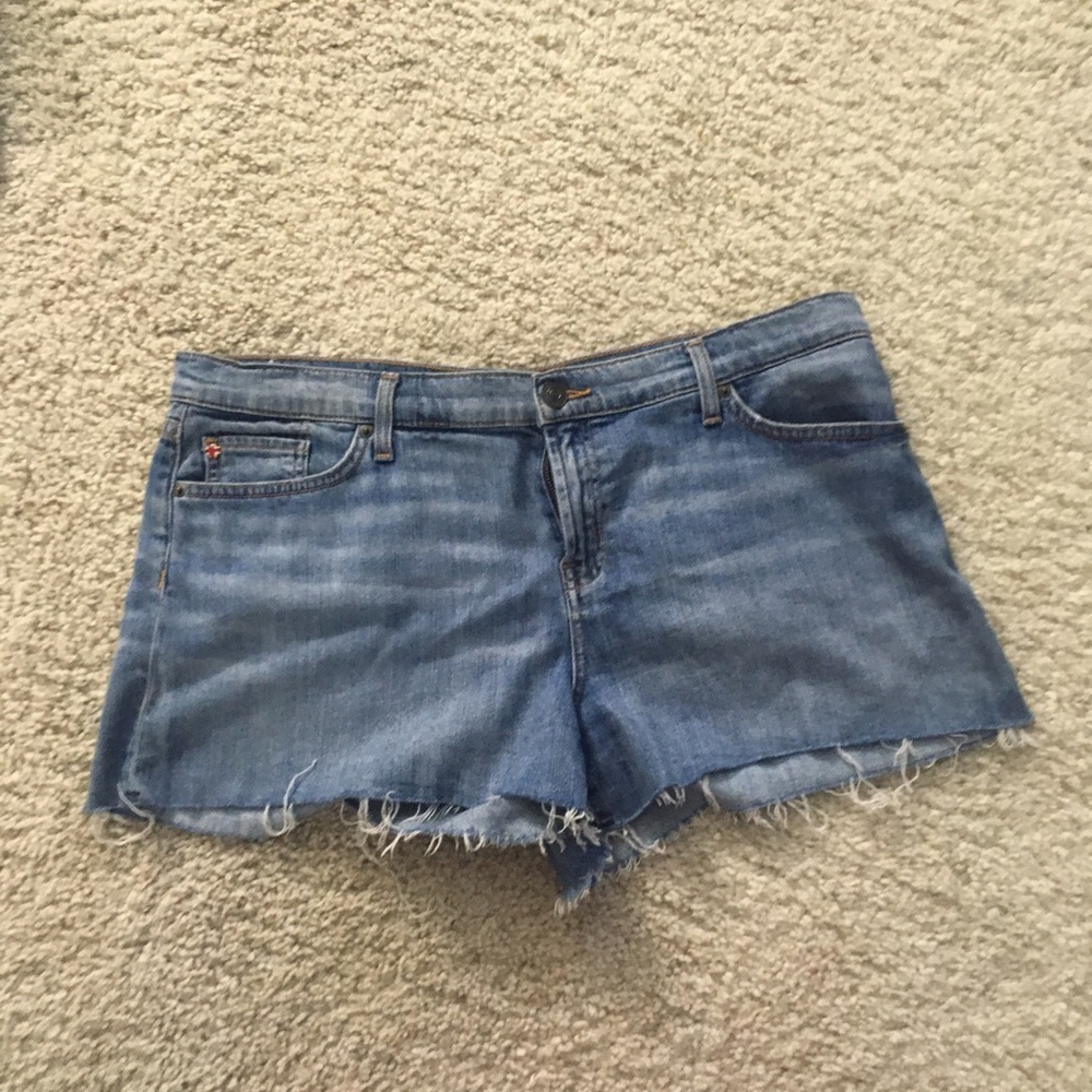 Hudson 32 jean shorts so soft and comfortable